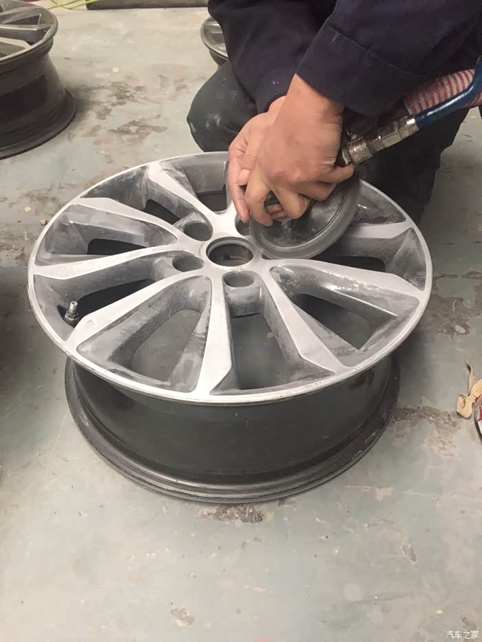 索九18寸轮毂,喷漆问题