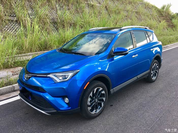 我这蓝色的荣放很少见吧