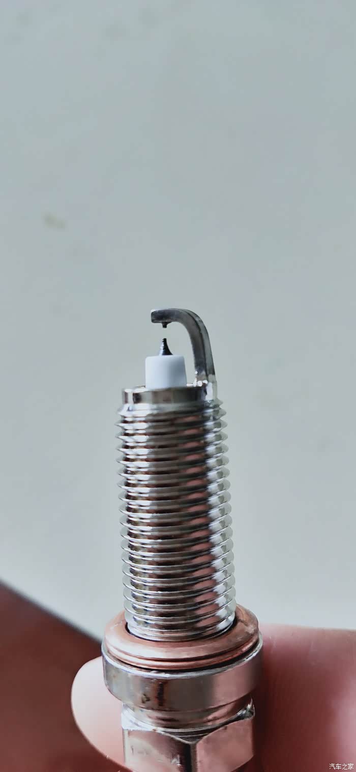 出骐达双铱金火花塞