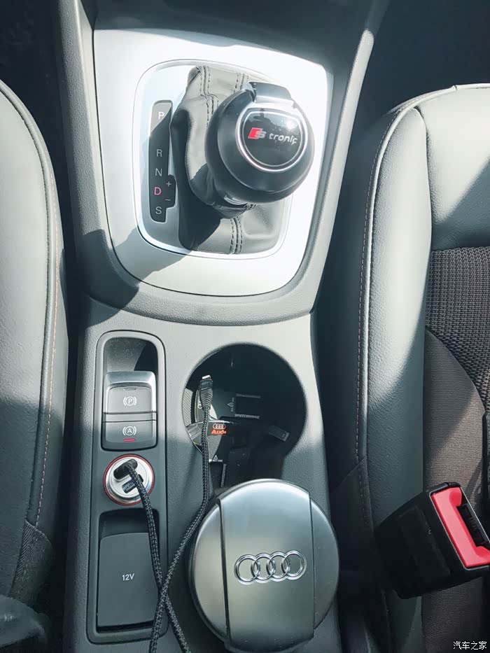 奥迪q3自动驻车