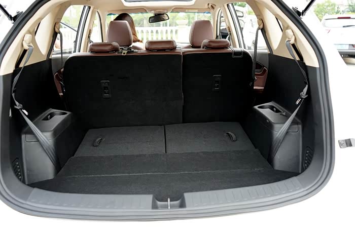 后排放倒后为纯平状态