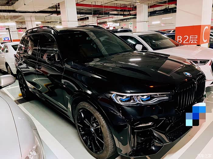 再发几张宝马x7黑武士照相不拿手