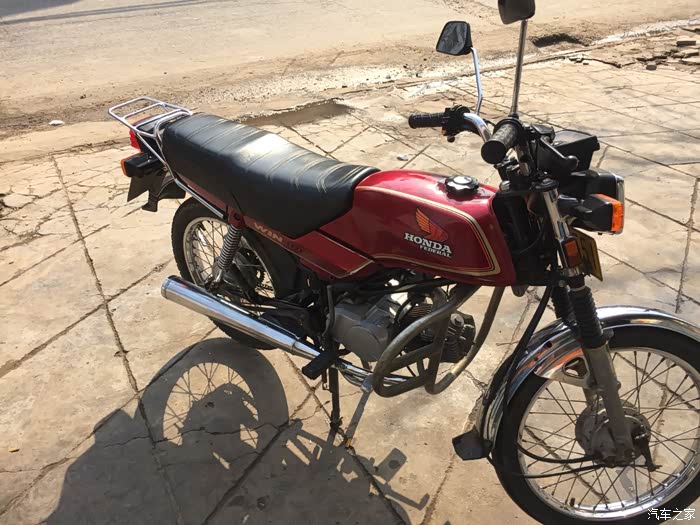 94年的本田鹰仔100老爸的上下班代步车