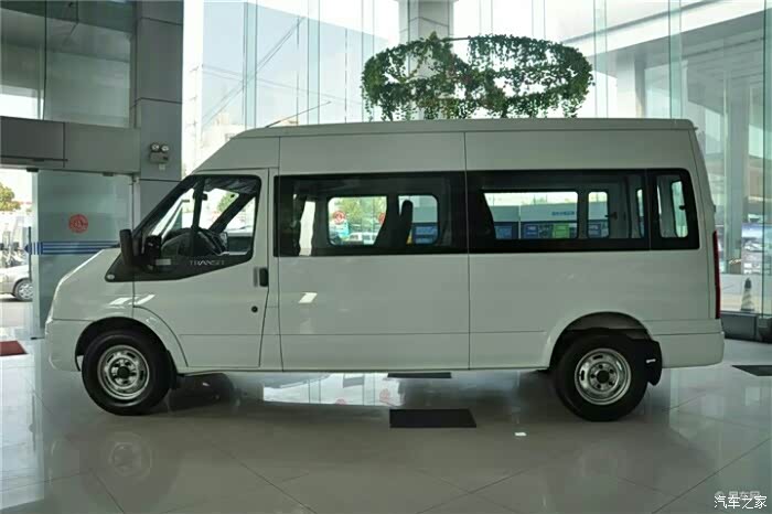 这个图说是短轴2016款,我怎么看像长轴呢,明显比短轴长啊