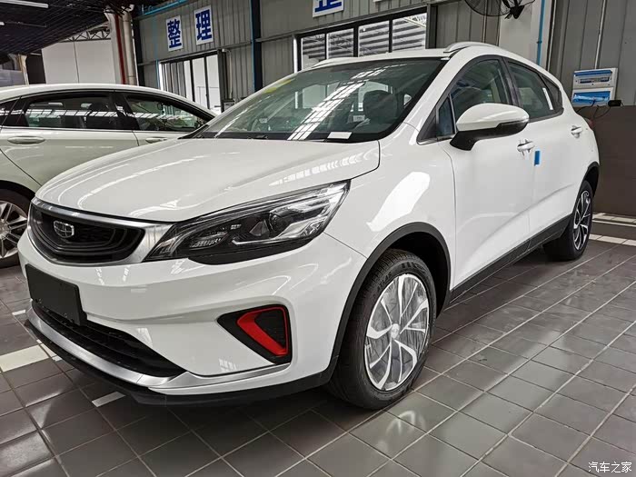 油耗6.1l,价格低高配置有口碑的suv,实拍帝豪gs