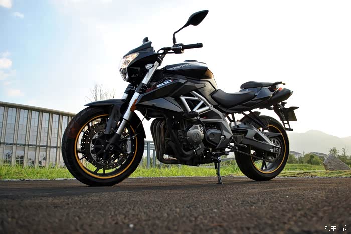 【图】贝纳利黄龙bn600i,纯素的原厂原漆"黑龙"写真大片_摩托车论坛