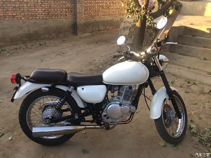 铃木st250复古大单缸摩托车!