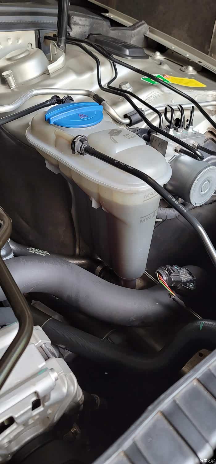 【图】16款个运,水泵漏防冻液,应该是通病_奥迪a4l论坛_汽车之家论坛