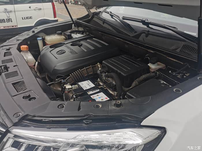 【最美心脏】新款长安cs75发动机舱整体布局以及动力表现!