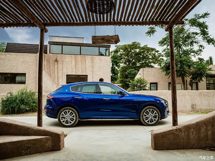 玛莎拉蒂 levante q4 granlusso