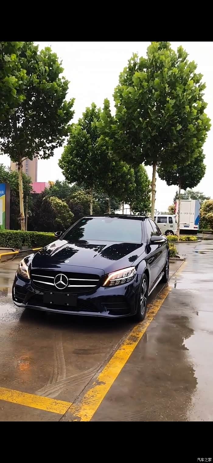 奔驰c260 运动小轿跑