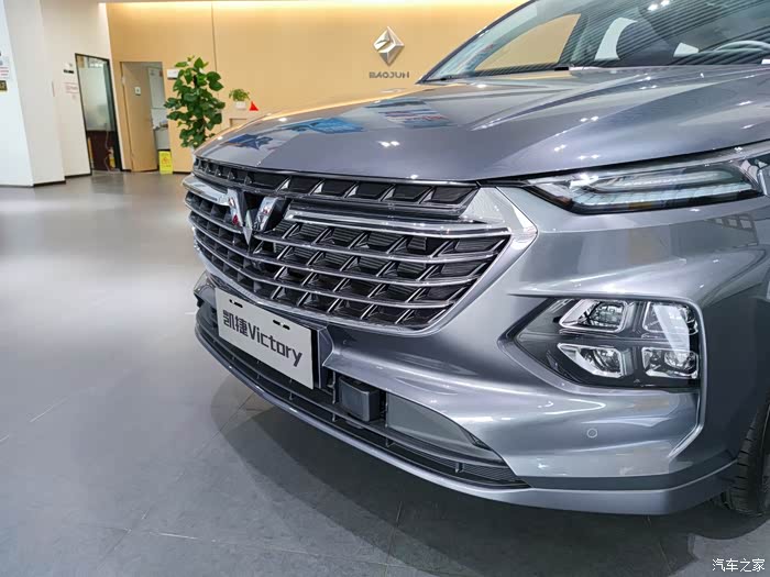 银标车五菱凯捷空间大而多变的mpv很适合家用