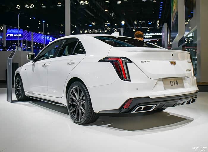 大放异彩的凯迪拉克ct4车展上吸引了众多人的目光