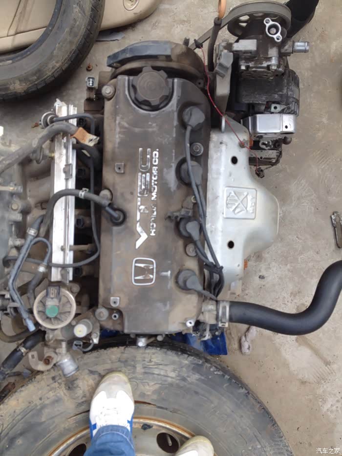 本田雅阁发动机总成如图