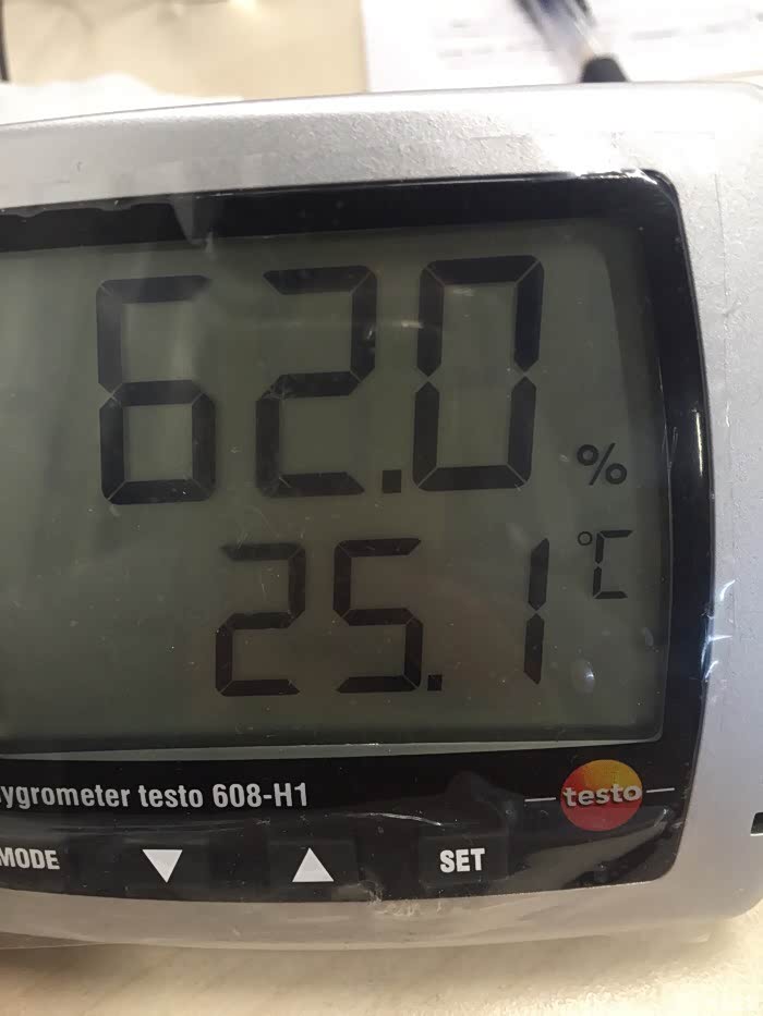 由于受副热带高压的影响, 预计本市今天的最高温度可达38度!
