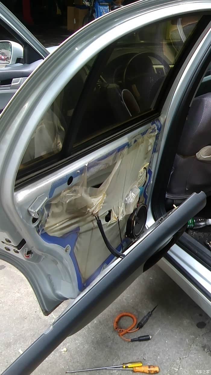 车门防水膜这样了会漏水吗请高人指点