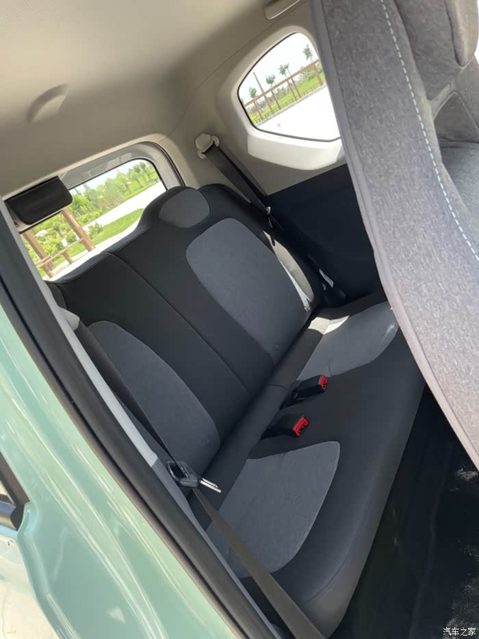 五菱宏光miniev马卡龙,代步很适合