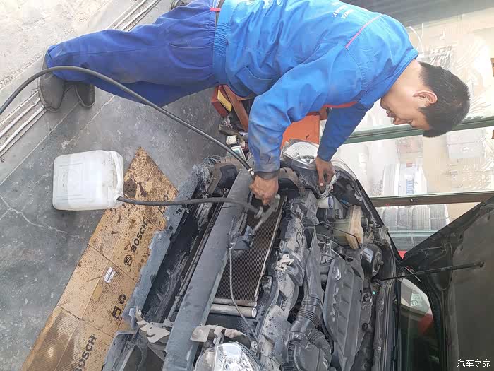 【图】雪铁龙c5清洗水箱加水箱滤网_雪铁龙c5论坛_汽车之家论坛