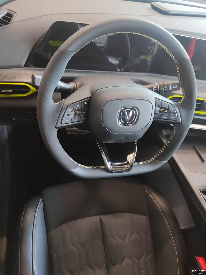 【图】运动版unit,内饰翻毛皮_长安uni-t论坛_汽车之家论坛