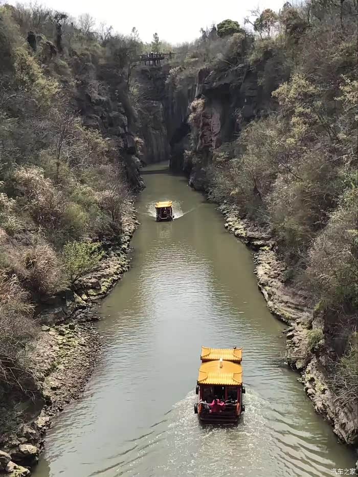 春暖花开好时节天生桥踏青心舒畅