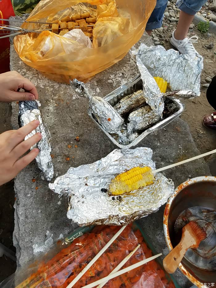 兄弟6人自驾济源牛王滩烧烤