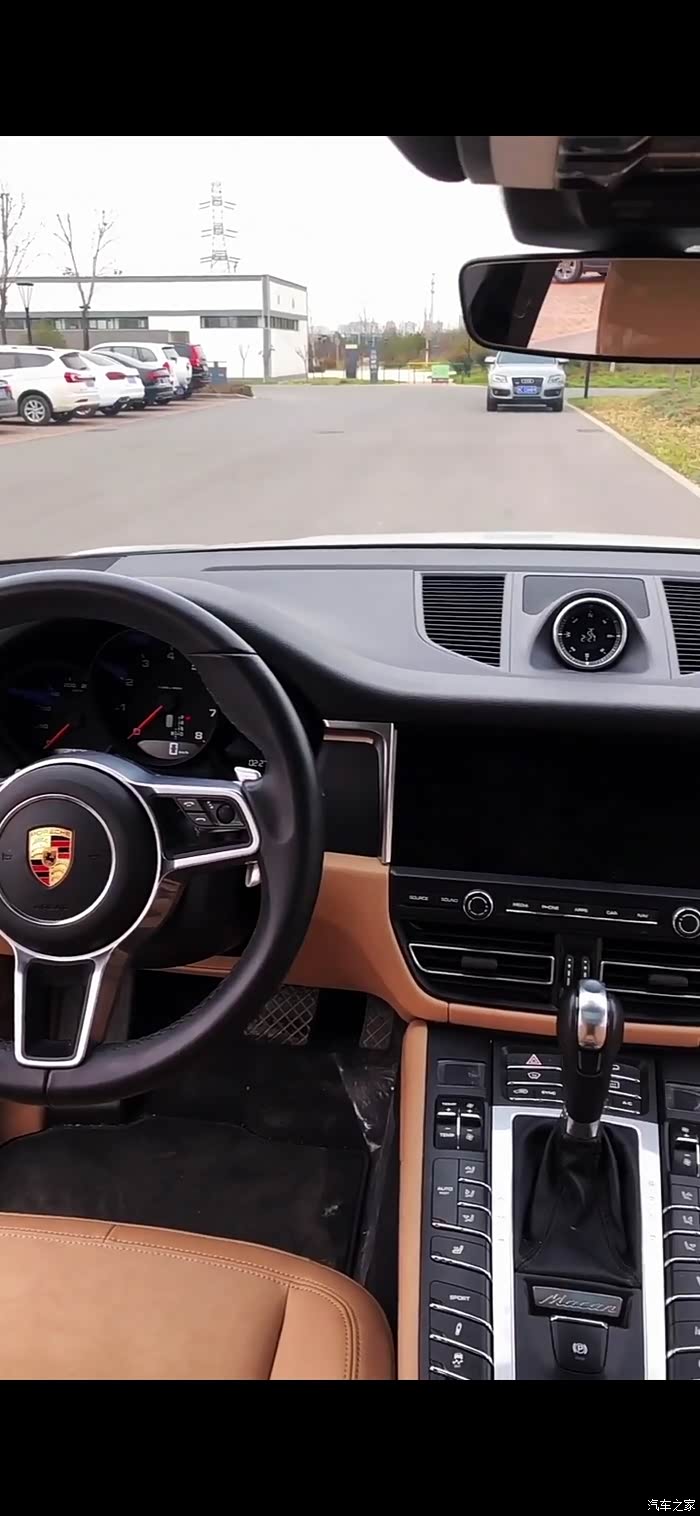 保时捷小卡宴macan内饰一览