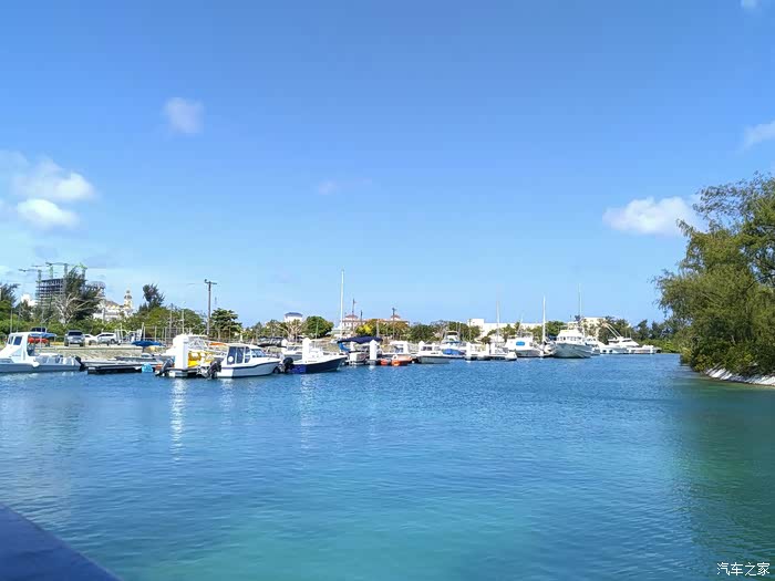 飞越菲律宾海走进深蓝海洋的美国塞班岛