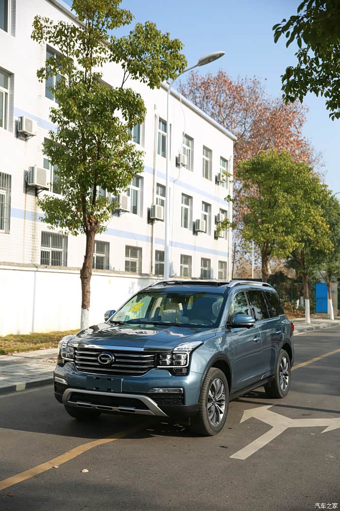 和我一起让梦想发光武汉广汽传祺gs8冰川蓝豪华智联版提车