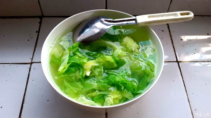 4,素煮白菜汤.