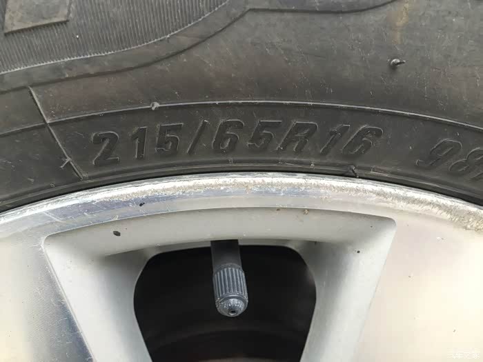 六代凯美瑞,请问用这型号的胎有什么问题?优点和缺点?求大神解释!