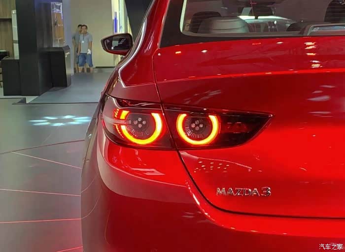 好看的马自达3尾灯很喜欢颜值在线你觉得怎么样