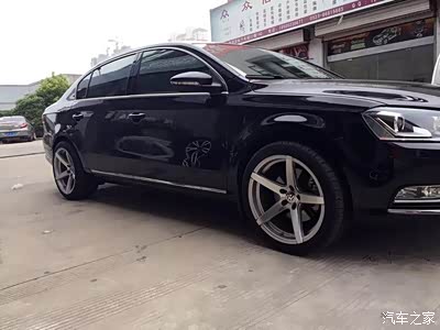 大众迈腾升级18寸搭配225 40 18改装轮毂图