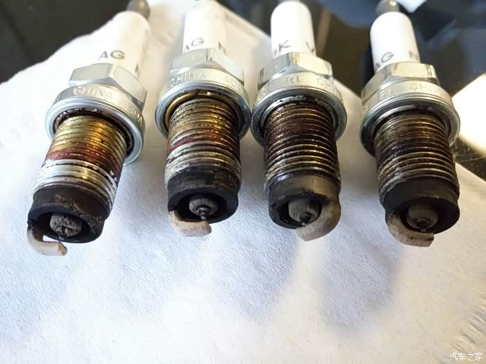 1.4tdsg12款新速腾5万公里的火花塞,来围观下.