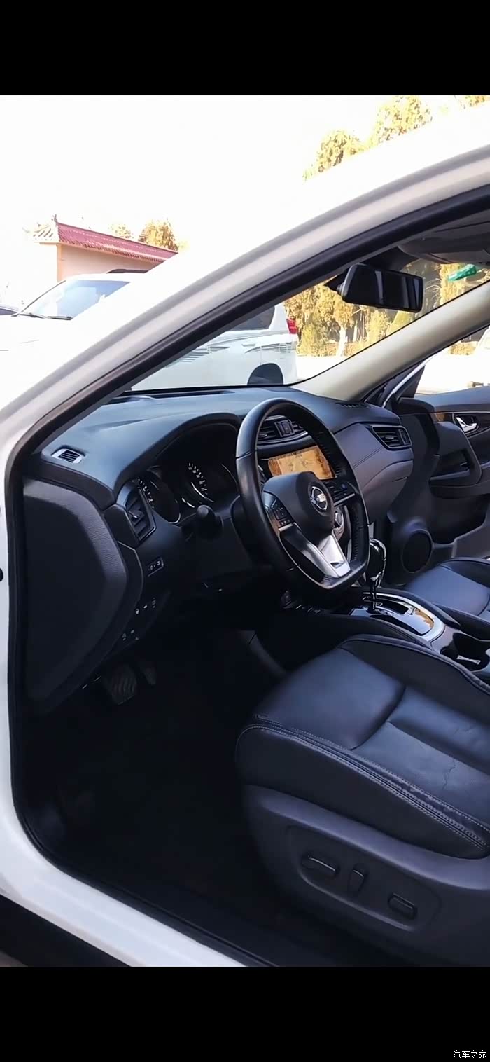 分享日产奇骏的精品内饰