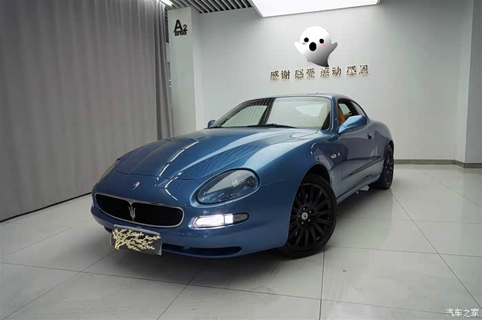 今天小智带您鉴赏经典老车玛莎拉蒂coupe进口04款双门轿跑版