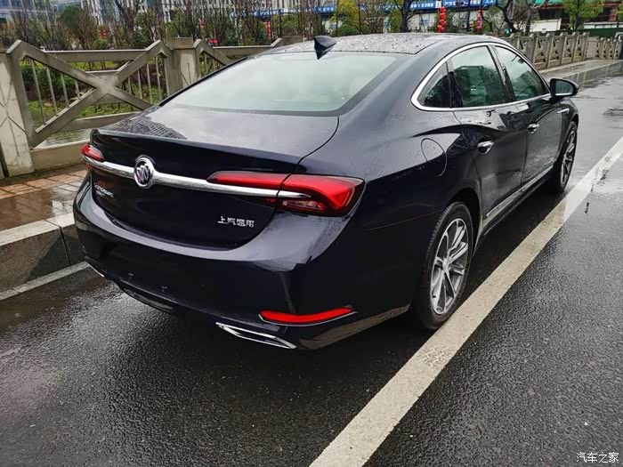 别克君越 652t 尊贵型,动力激进百公里加速7.18秒