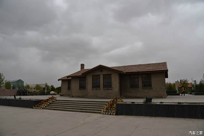 格尔木市区将军楼