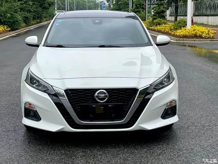 全新东风日产天籁2.0t车型,强动力和低油耗实现了完美兼容