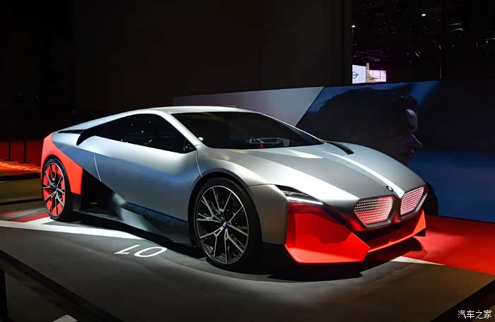 2021上海车展bmw概念车炫酷炸裂展台