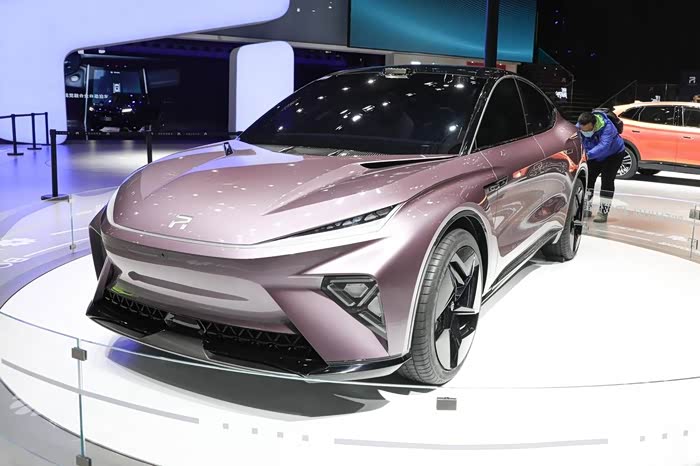 【迎暖春送积分】上海车展 r汽车es33亮相