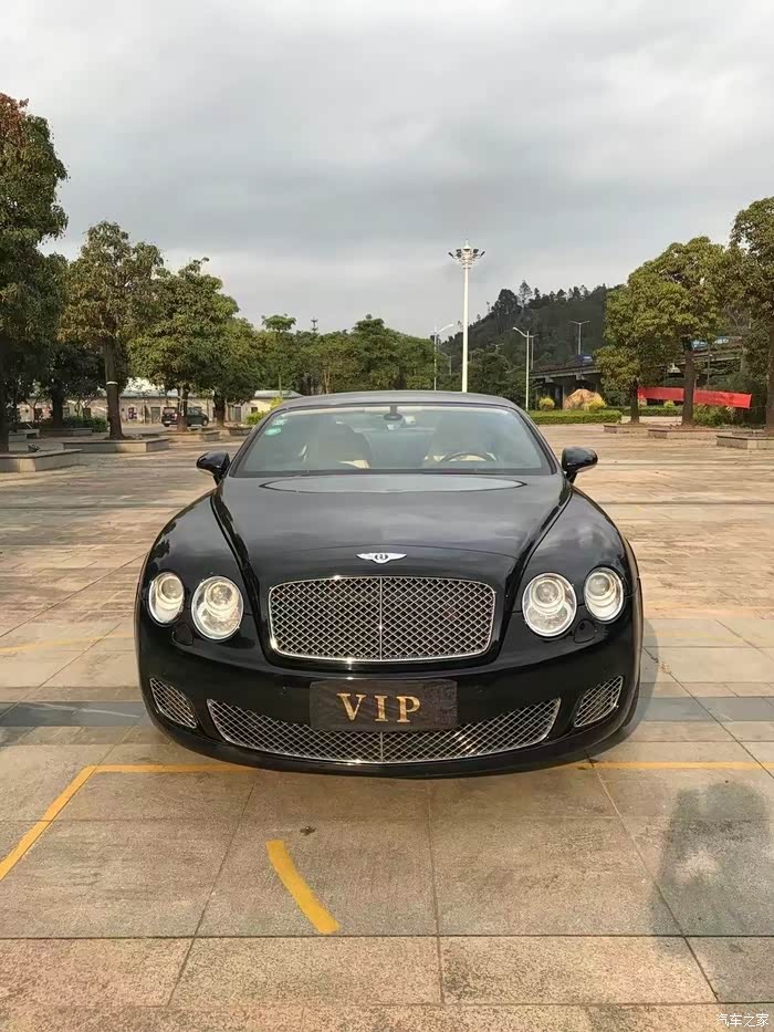 宾利gtspeed极速版全新的外观造型充满了张力和现代感