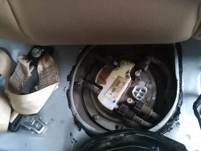 【图】自己更换c30油泵碳罐-申精_长城c30论坛_汽车之家论坛