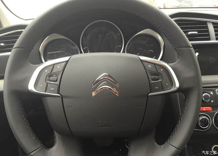 c4l的仪表盘,没有指针,看起来很酷.