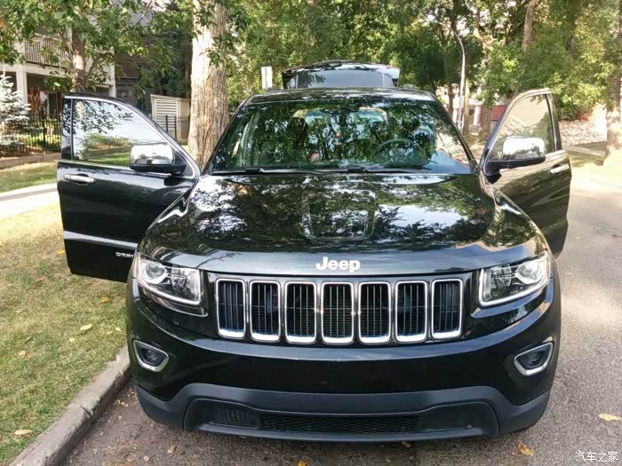 埃德蒙顿购置2015新大切诺基laredo