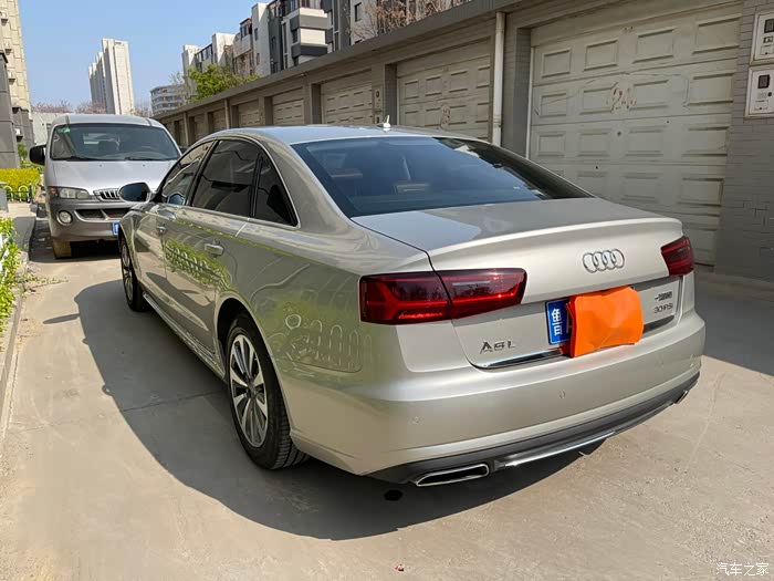 出自用17款奥迪a6l香槟金30fsi一辆