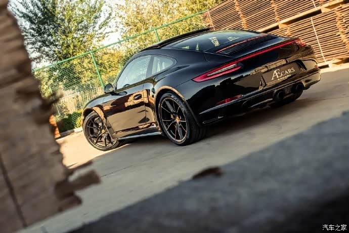 保时捷9912turbo车系作为一款经典之作