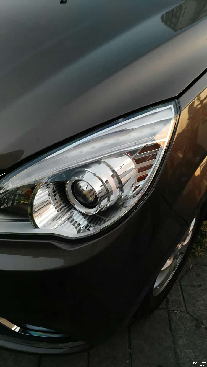 今天去把30改了个车内阅读灯