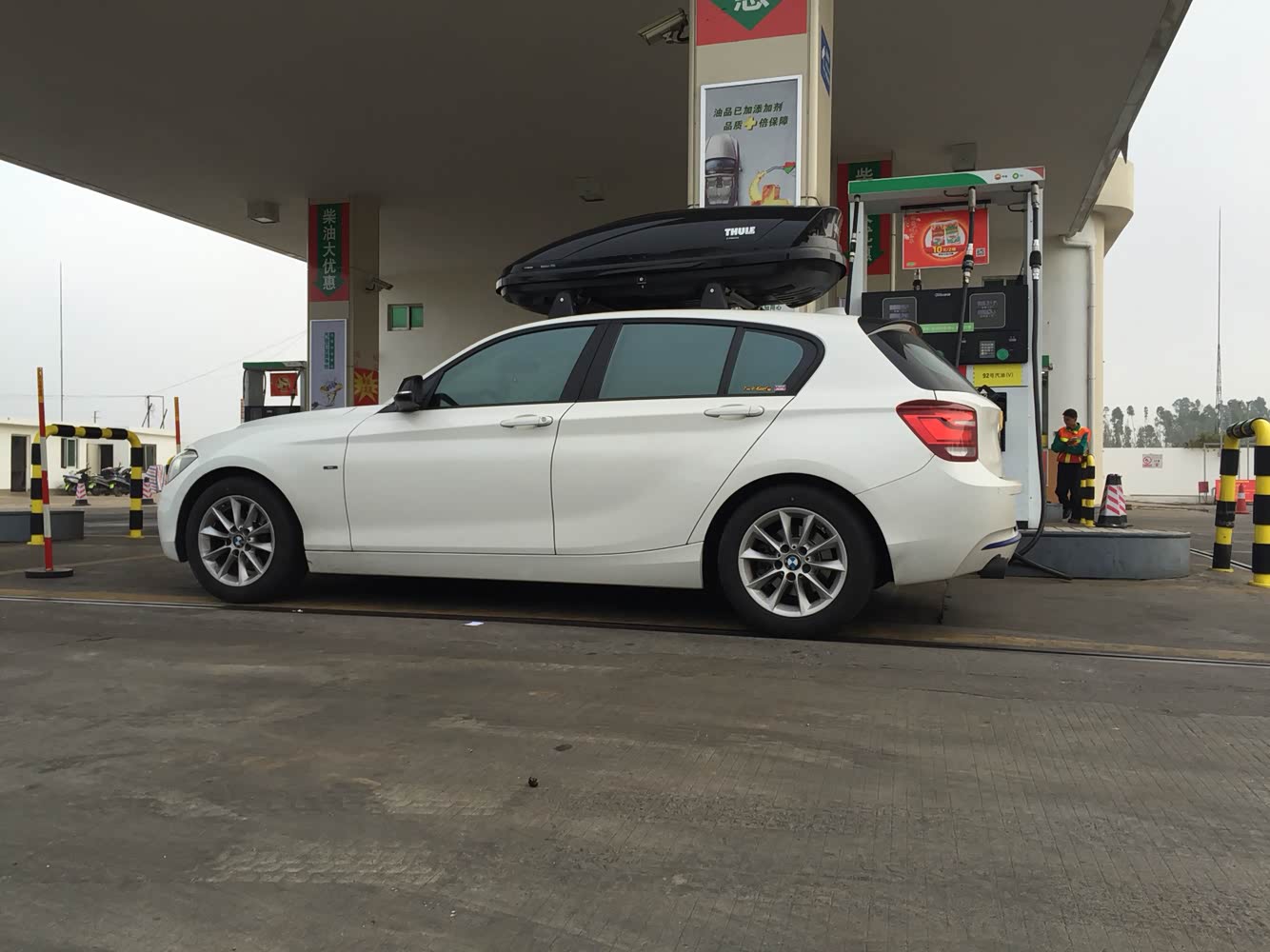 求补脑,那个大神给几张一系加车顶行李架的图片.