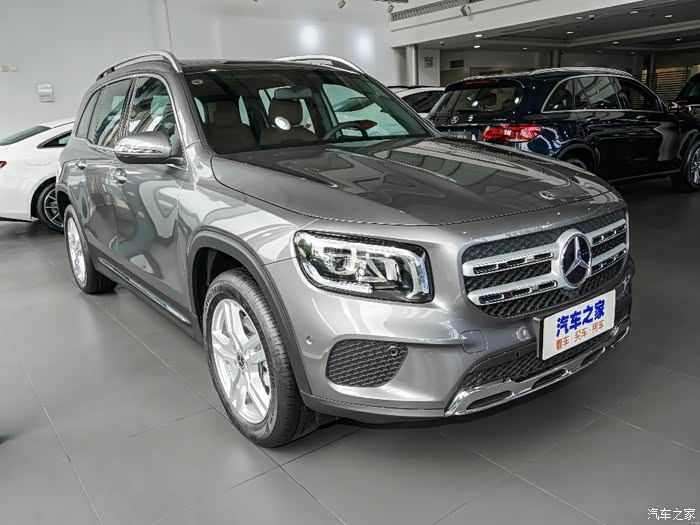 26万落地贵吗glb180时尚七座