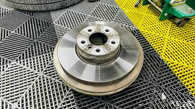 宝马3系刹车升级之路-m40i卡钳